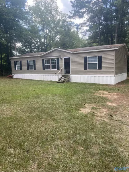 561 Thomas Road, Laceys Spring, AL 35754
