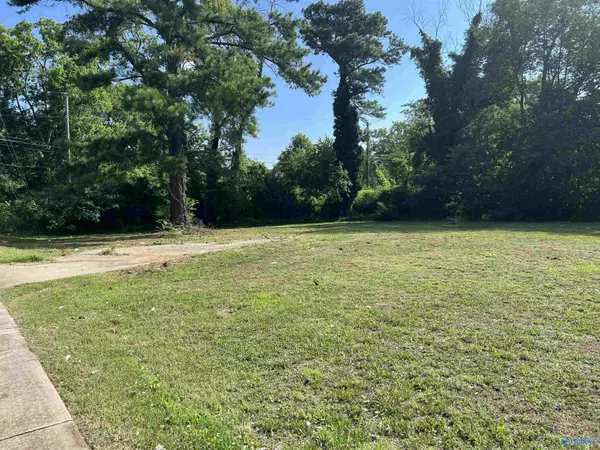 900 Mastin Lake Road NW, Huntsville, AL 35811