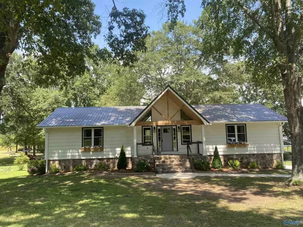 351 Canoe Creek Road, Rainbow City, AL 35906