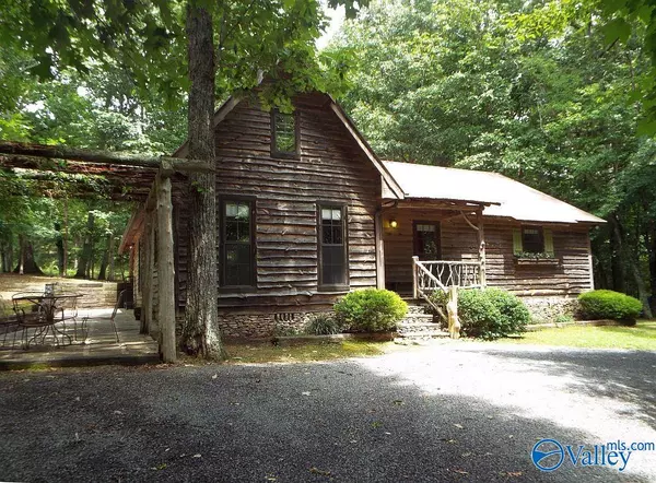 6112 Cove Road, Mentone, AL 35984