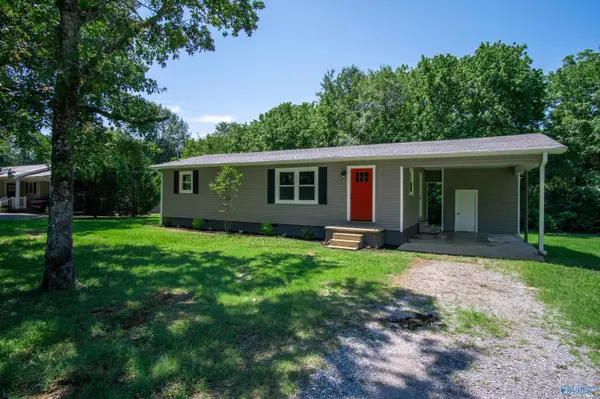 64 Green Street, Scottsboro, AL 35768