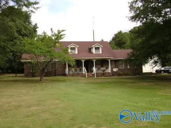 1851 SE Woodbreeze Circle SE, Hartselle, AL 35640