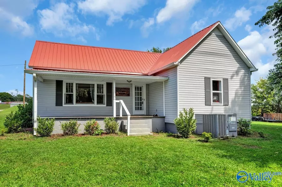 587 Howell Hill Road, Flintville, TN 37335