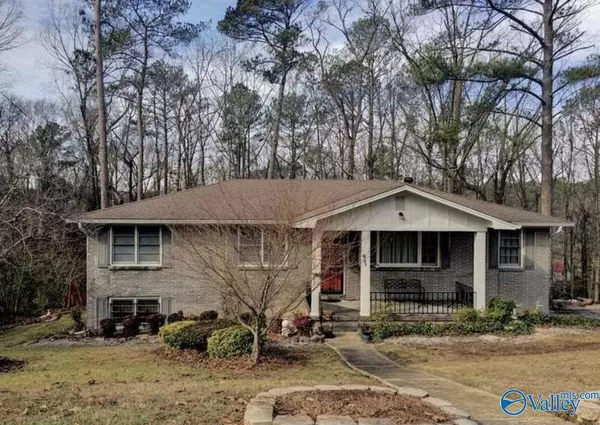 921 West Tomahawk Trail, Gadsden, AL 35903