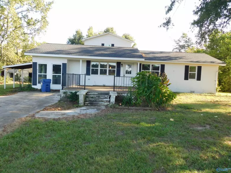 944 East Henderson Road, Boaz, AL 35957
