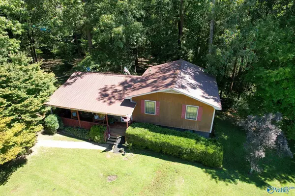 Arab, AL 35160,636 NW Meadowwood Circle