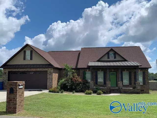 14 Clarissa Drive, Grant, AL 35747