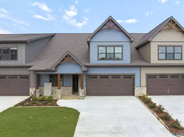 223 Whistling Straits Way, Guntersville, AL 35976