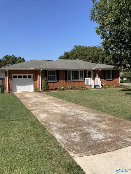 2800 Day Circle SW, Huntsville, AL 35801