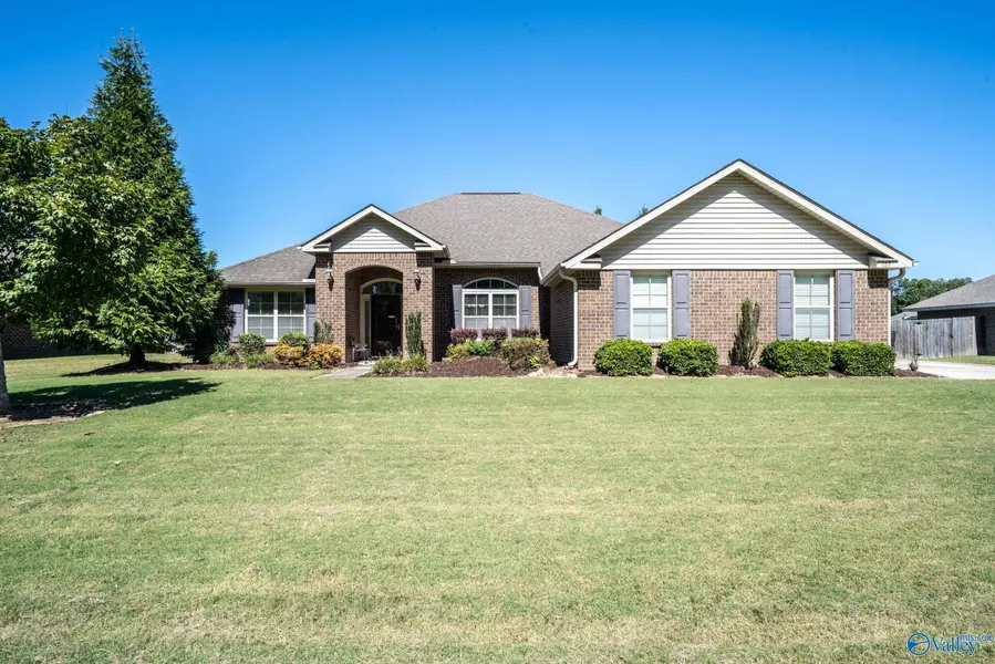 183 Lyons Road, Owens Cross Roads, AL 35763