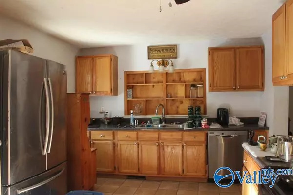 Grove Oak, AL 35975,020989 Al Hwy 227