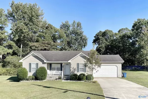 312 Live Oak Court, Albertville, AL 35950