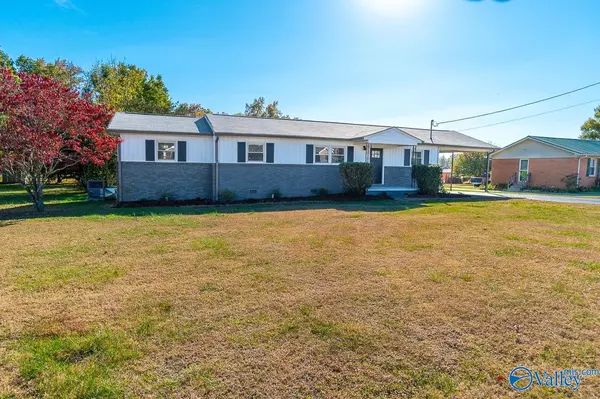 89 W Point Drive,  Fayetteville,  TN 37334