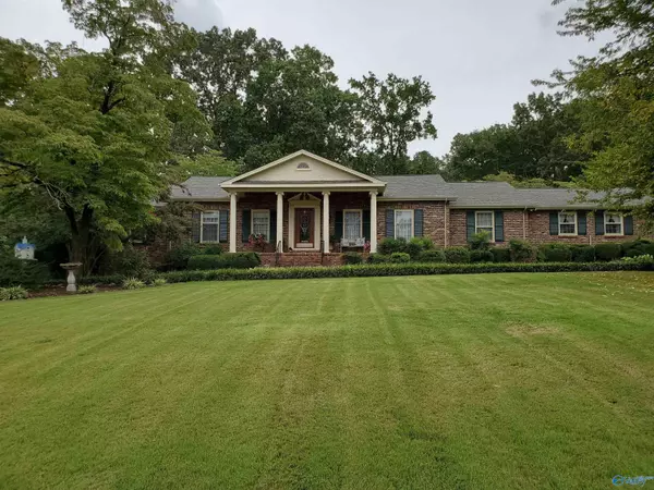 1803 Roseberry Drive, Scottsboro, AL 35769