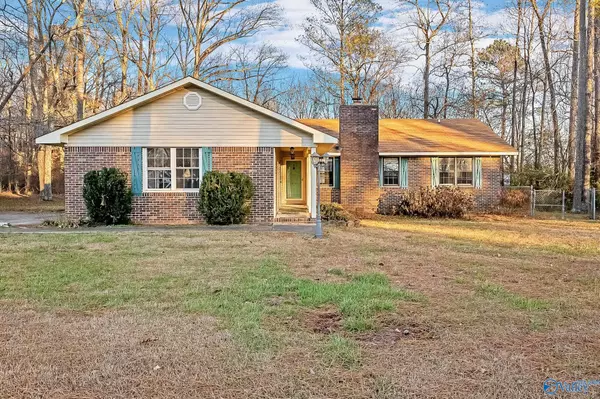 271 Starr Road, Hazel Green, AL 35750