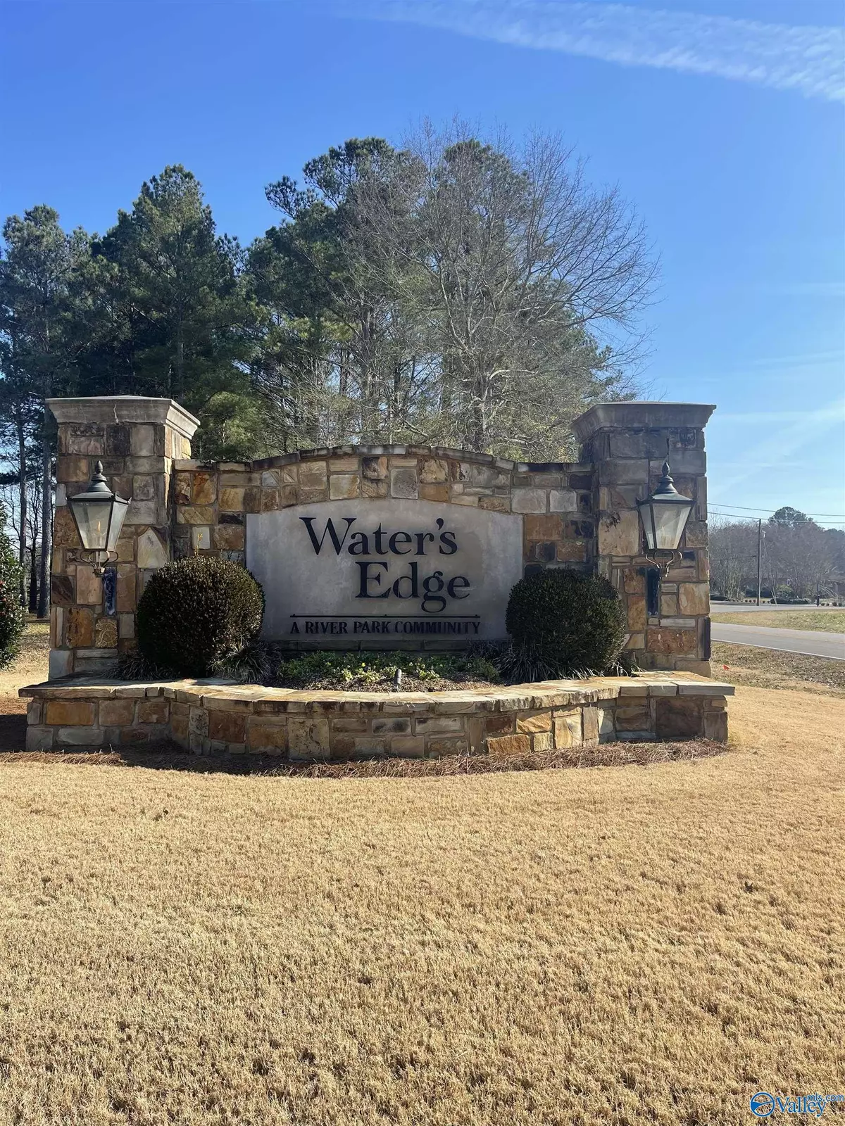 Gadsden, AL 35901,v8 Copper Leaf Walk