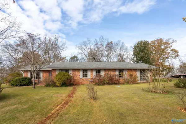 2232 Scenic Drive, Gadsden, AL 35904