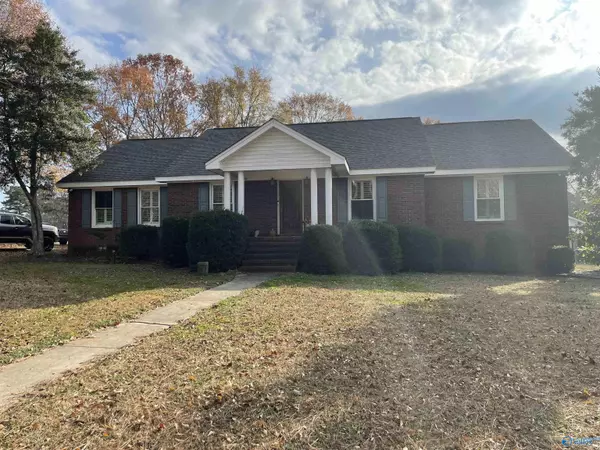 108 East Sims Avenue, Albertville, AL 35950