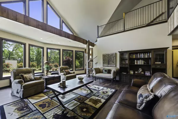 Ft Payne, AL 35967,1975 County Road 275