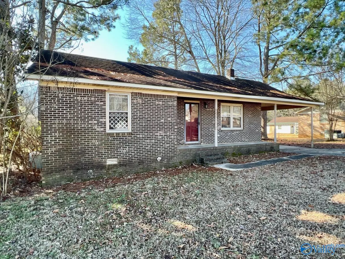 Moulton, AL 35650,113 Pickens Avenue