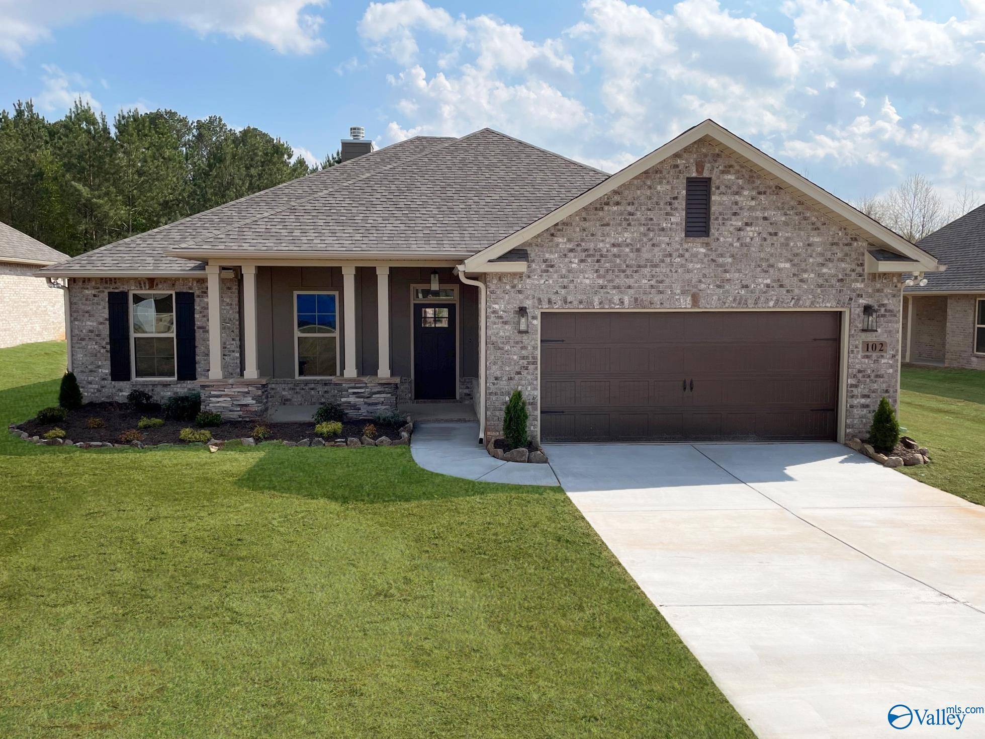 102 Kambry Grove Drive, Huntsville, AL 35811