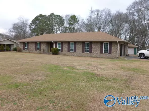 608 Eastview Avenue, Albertville, AL 35950