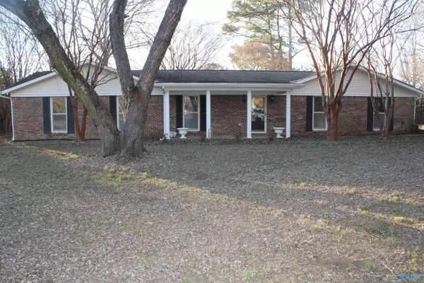 18282 Circle Drive, Athens, AL 35613