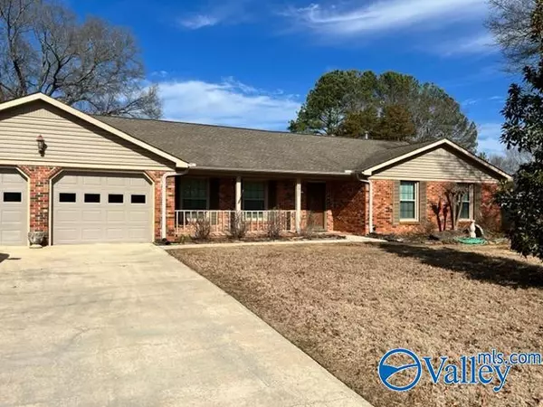 2800 SW Glasgow Place, Decatur, AL 35603