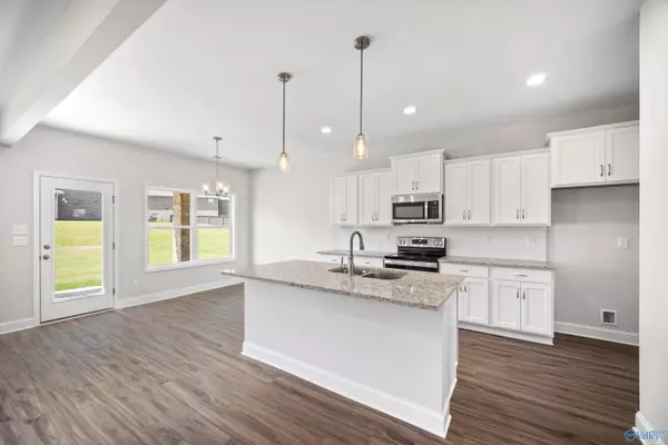 New Market, AL 35761,306 Creek Grove Avenue