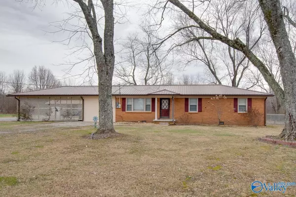 1869 Carter Grove Road, Hazel Green, AL 35750