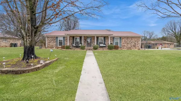 1312 Stuart Avenue SW, Decatur, AL 35601