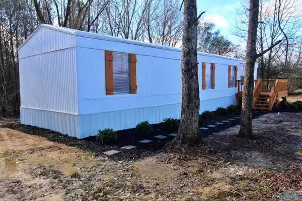 398 Lake Drive, Henagar, AL 35978