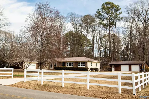 Cullman, AL 35057,732 Day Gap Road