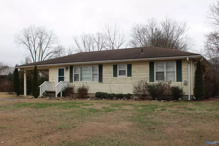 104 Guntersville Road, Arab, AL 35016