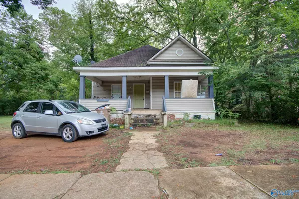 213 7th Avenue, Decatur, AL 35601