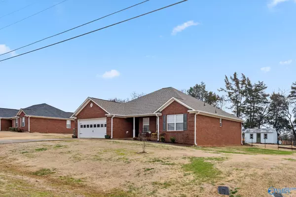 New Market, AL 35761,112 Turtle Point Drive