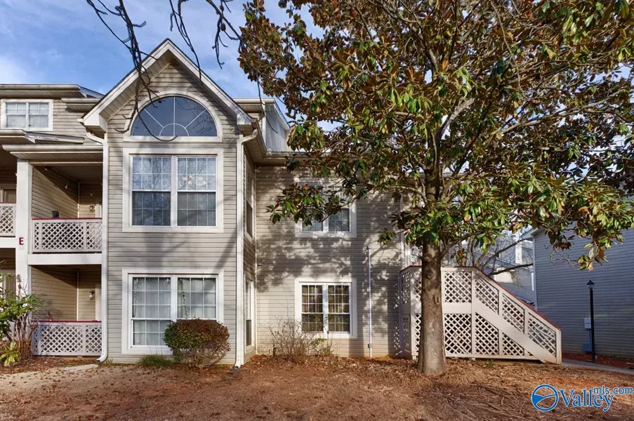 1039 Stones Throw Drive NW #5, Huntsville, AL 35806