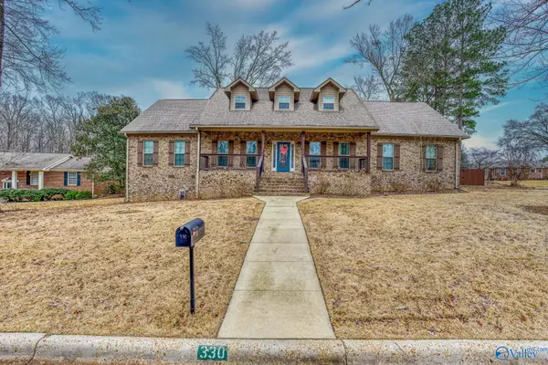 330 Grove Park Court, Florence, AL 35633