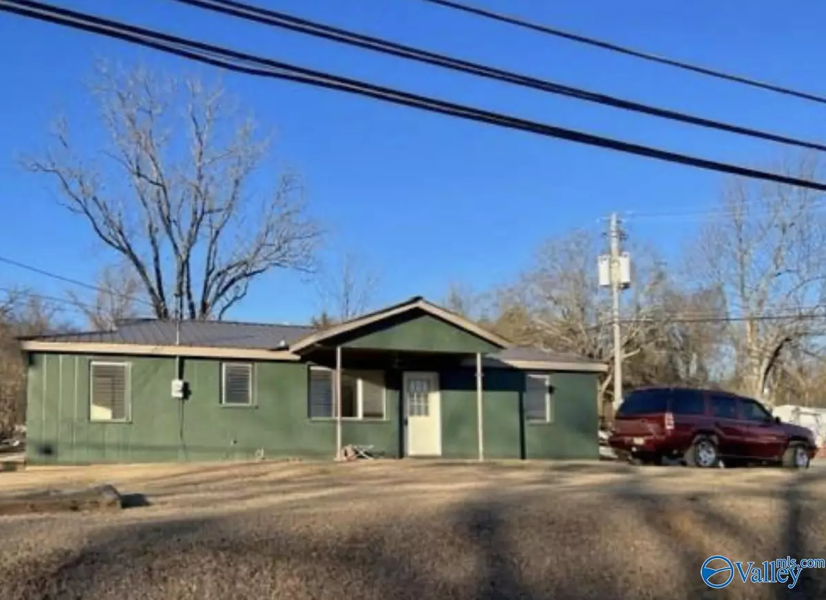 Anniston, AL 36201,2001 W 14th Street