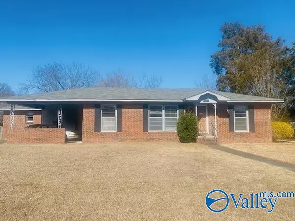 1716 Vinca Street, Decatur, AL 35601