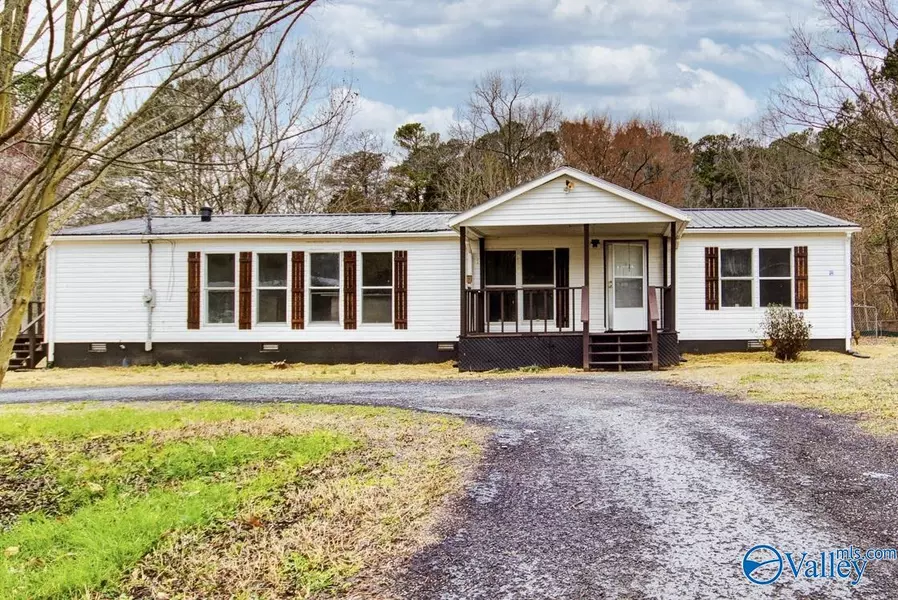 93 Santa Barbara Drive, Scottsboro, AL 35769