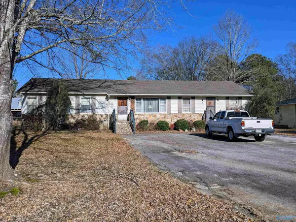 511 W Grand Avenue, Rainbow City, AL 35906