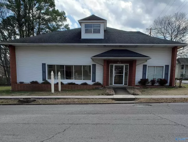 302 Martin Street, Scottsboro, AL 35768