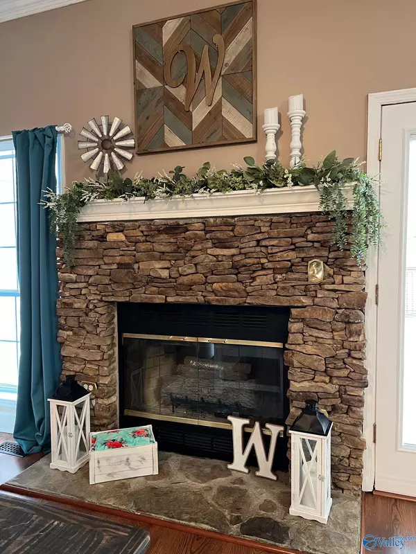 Trenton, GA 30752,737 Lake Hills Drive