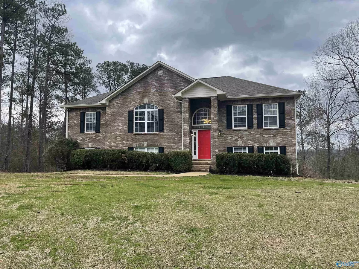 Jasper, AL 35504,122 Oak Leaf Court