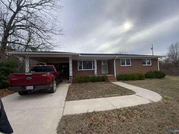 1674 County Road 43, Section, AL 35771