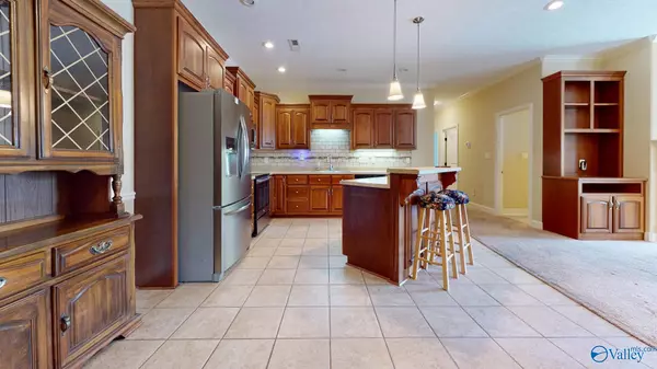 Athens, AL 35611,17656 Antlers Pass