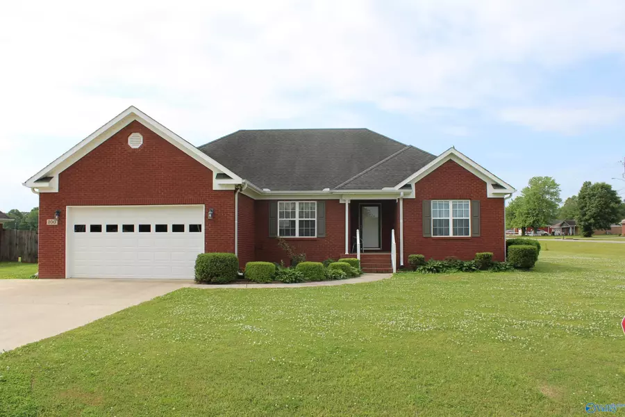 100 Retriever Run, Hazel Green, AL 35750