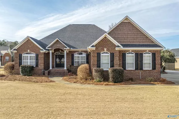 2592 Veranda Trace, Hokes Bluff, AL 35903