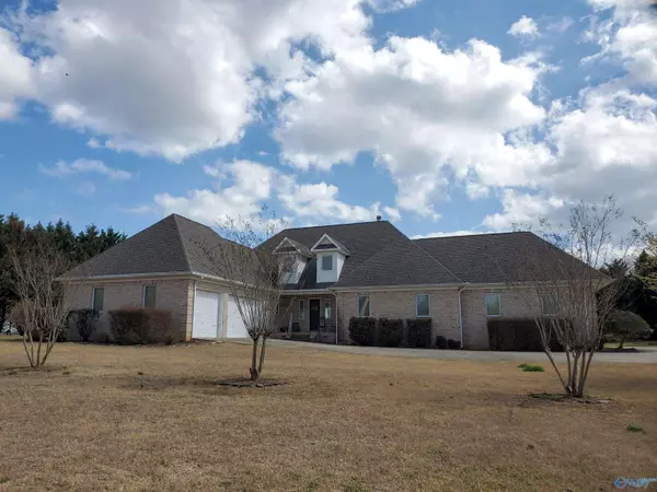 337 Joeffie Road, Grant, AL 35747